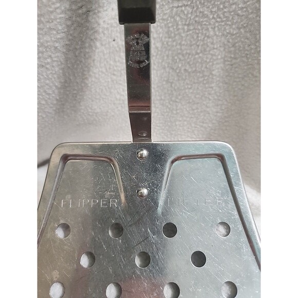 Ekco Forge Vtg. Flipper Lifter Wide Spatula Black Handle Stainless Steel USA BIG - Picture 2 of 4